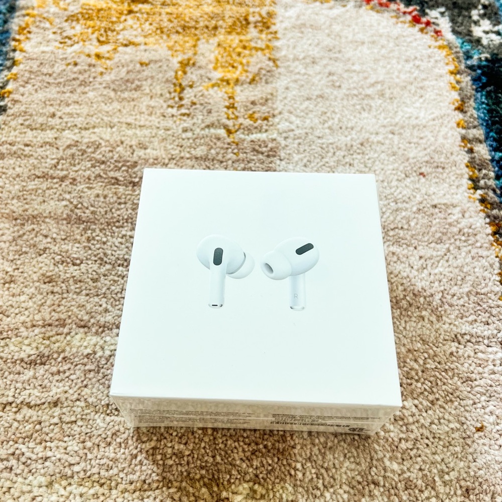 AirPods Pro + Charging Case !!